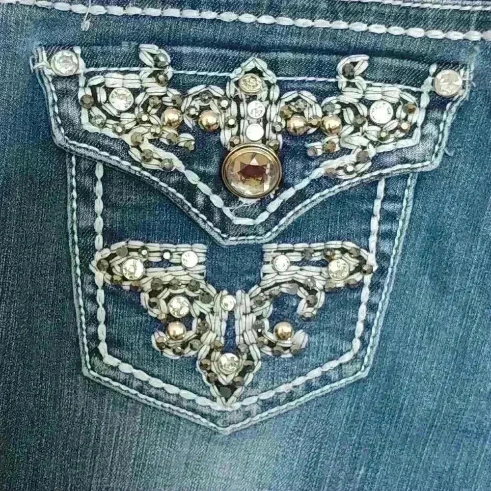 Miss Chic Jeans - Picture 6 of 9
